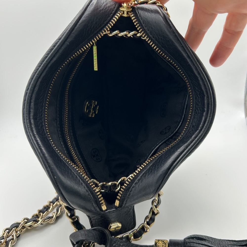 Tory Birch Thea Chain Shoulder Crossbody Black EUC - Picture 5 of 12